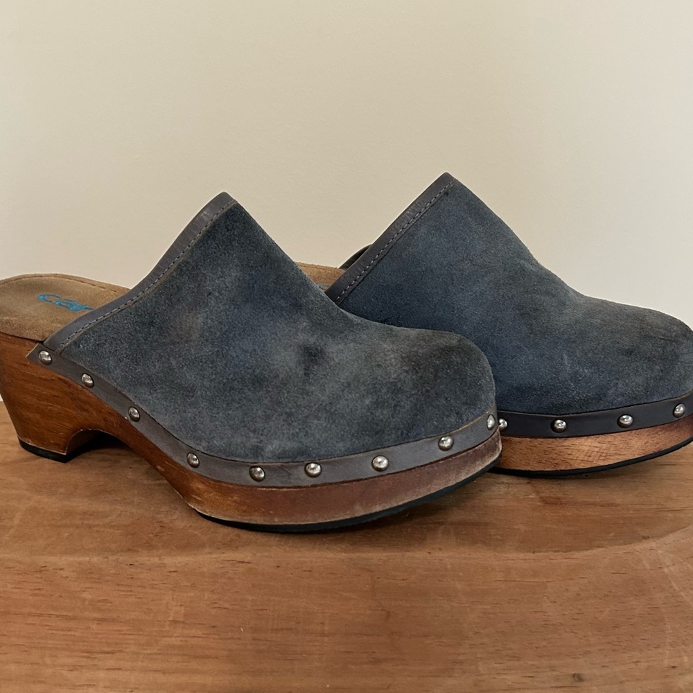 Candie's Charcoal Suede Clogs with Wood Accents